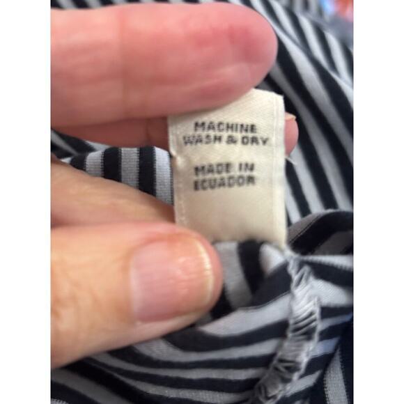 Iridium black/gray striped top, medium, oversized, lagenlook, layering, artsy - Picture 7 of 7